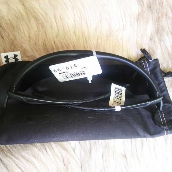 Under Armour Black Sunglasses - Picture 4 of 8